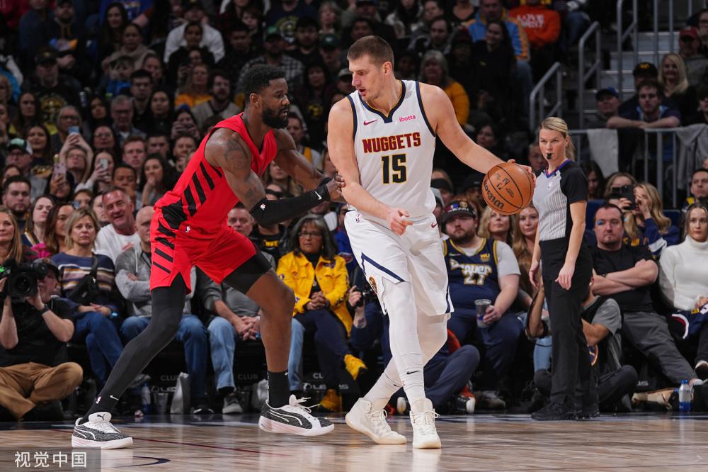 比朔夫追随 比朔夫追随