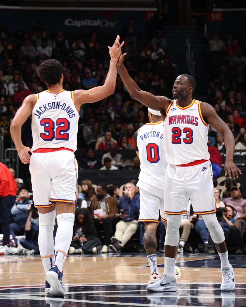 将两人放在 将两人放在