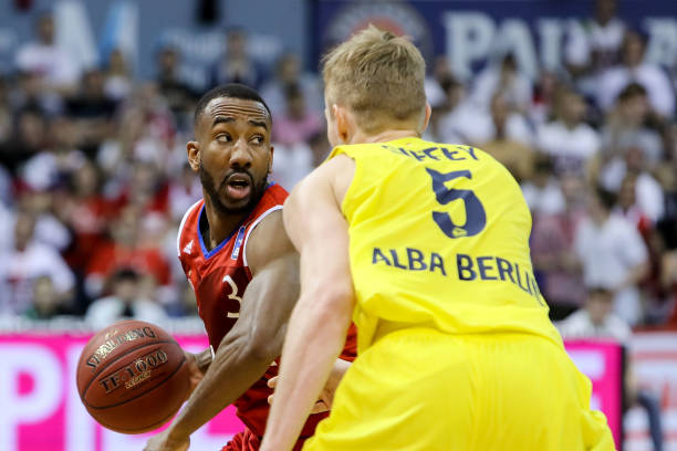 女子足球俱 女子足球俱