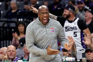 台上创造辉 台上创造辉